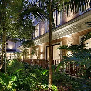 hotel-thrive-a-tropical-courtyard.hotels-kathmandu.com/